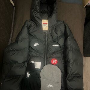Nike Air Max storm fit Men's  Puffer Jacket